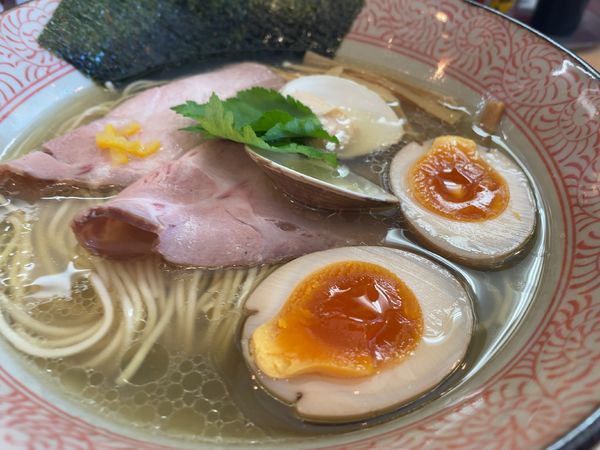 「味玉付蛤の塩そば1000円」@Ramen611の写真