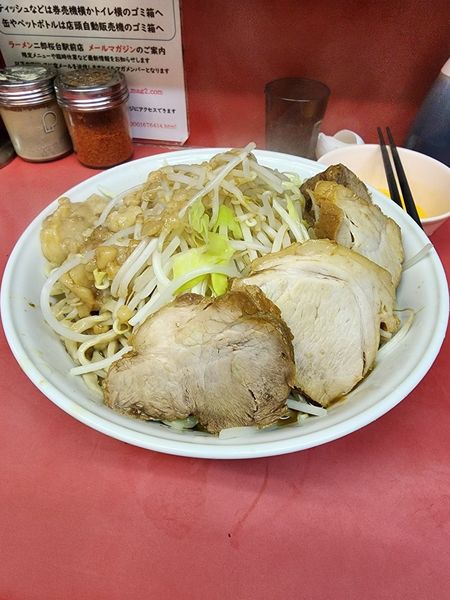 「大豚汁なし(少なめ)  つけ味  生たまご  あぶら  からめ」@ラーメン二郎 桜台駅前店の写真