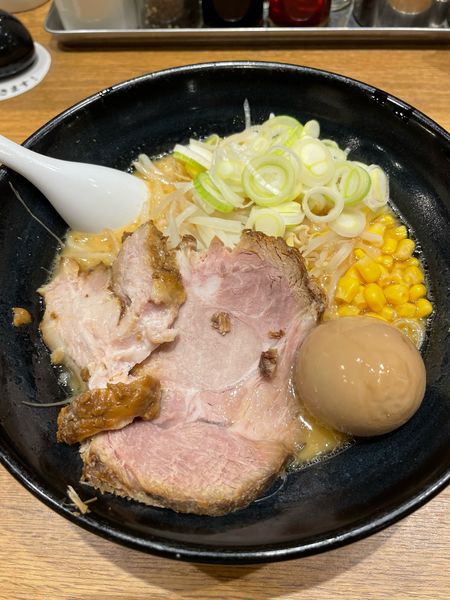 「味玉Wちゃしゅー麺味噌　1,050円」@しょうゆのおがわや 厚木246号店の写真