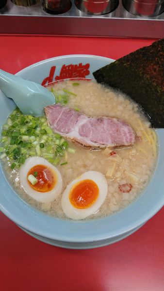 「プレミアム塩とんこつ」@ラーメン山岡家 千葉鎌ヶ谷店の写真