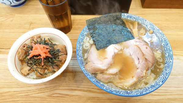 「チャーシュー麺 1100円+豚ばらナンコツごはん 380円」@中華そば専門 とんちぼの写真