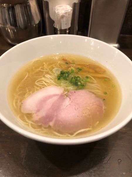 「塩ラーメン」@町田汁場 しおらーめん進化 町田駅前店の写真
