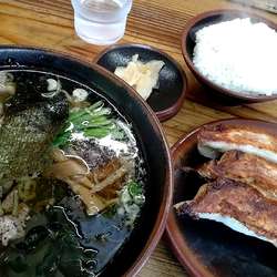 Ａセット（ラーメンを特製十八番に変更）