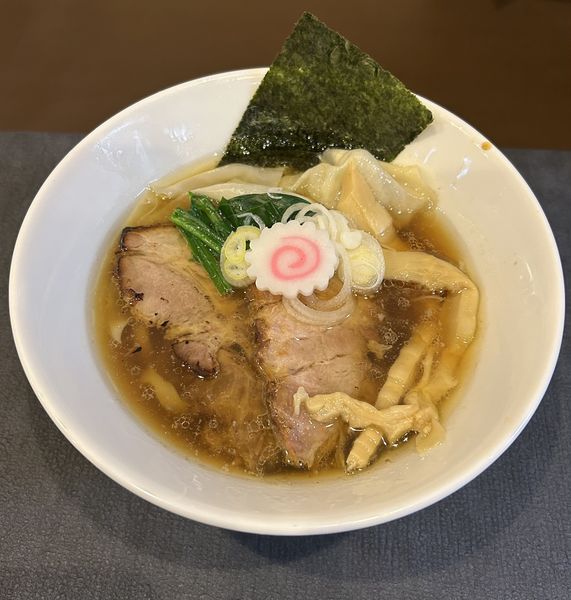 「醤油海老ワンタン麺¥1130」@手打ち 蓮の写真