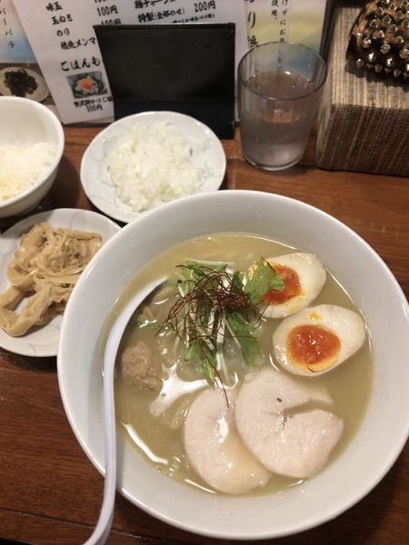 「濃厚鶏白湯そば」@鶏そば みた葉の写真