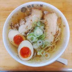 味玉ラーメン  ﾒﾝﾏ抜き