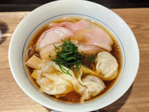 「醤油ラーメンワンタン」@煮干し中華そば 昌まさの写真