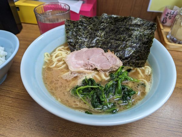 「ラーメン並」@横浜ラーメン 武蔵家 北千住店の写真