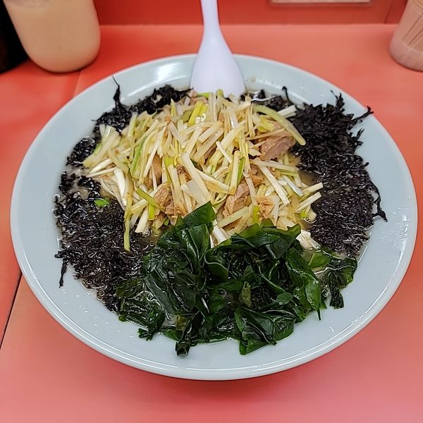「ネギラーメン小ネギ増しバラ海苔」@ラーメン関口の写真