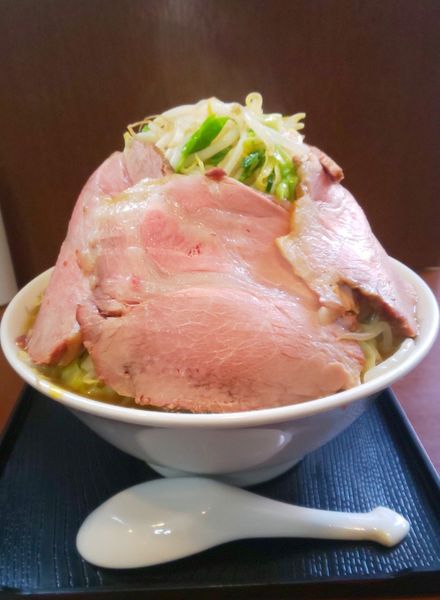 「野菜半チャーシューラーメン」@ラーメンあやの写真