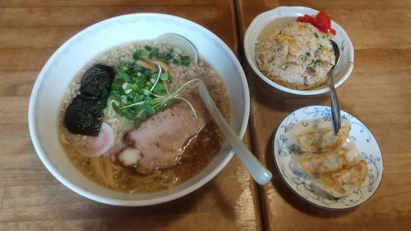 「こってり醤油ラーメン（ランドB）650円」@らーめんランド ホンキートンク店の写真