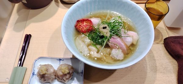 「特製塩そば、名物焼売」@饗 くろ㐂の写真