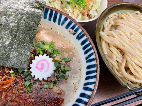 「辛搾り_冷・中盛（1020円）＋ねぎ肉めし（280円）」@つけめん 三三㐂の写真