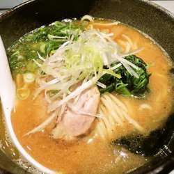 鐙らぁめん(790円)