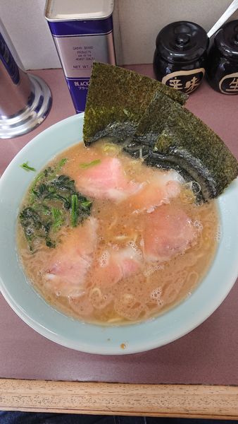 「ラーメン中盛チャーシュー増し」@本牧家 本店の写真