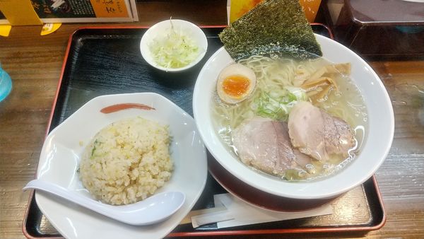 「らーめん塩730円、Bチャーハンセット250円」@拉麺本家夢屋 扇町店の写真