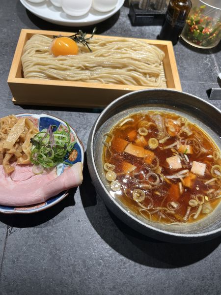 「生姜醤油つけ麺」@駄目な隣人 新宿店の写真
