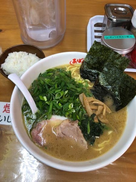 「青ネギラーメン(大盛り)」@横浜ラーメン あばん 上尾西口駅前店の写真