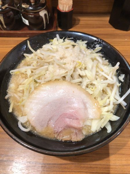 「醤油壱郎ラーメン」@横浜家系ラーメン 壱角家 新宿5丁目店の写真