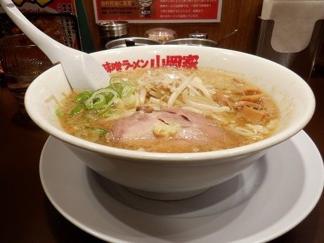 「札幌味噌ラーメン　普通盛」@味噌ラーメン 山岡家 すすきの店の写真