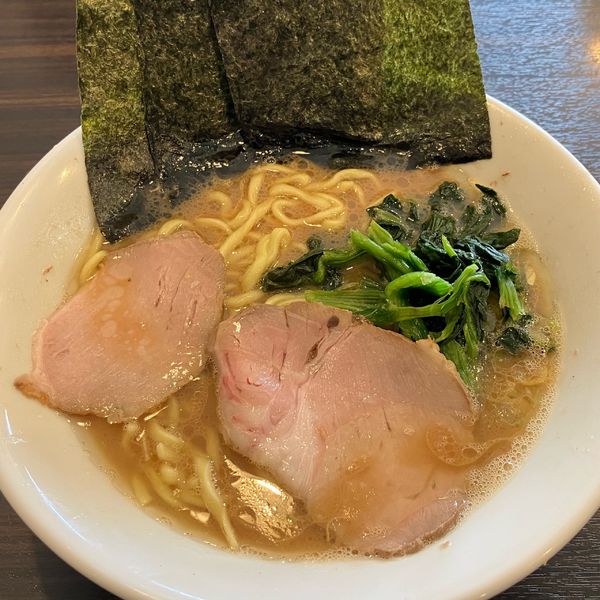 「六角家イズムライト豚骨ラーメン(並)760円他」@横浜らーめん 寿三家の写真