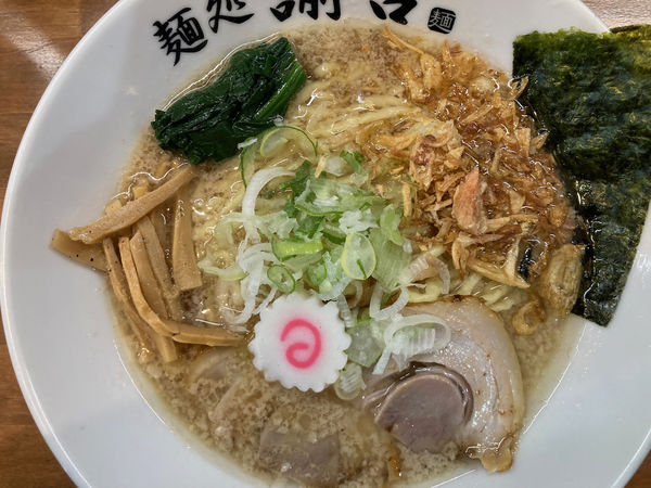 「手揉み背脂中華そば 930円」@麺処 諭吉 東海村店の写真