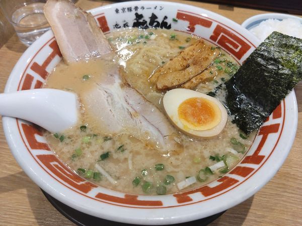 「豚骨醤油ラーメン」@屯ちん 福島店の写真