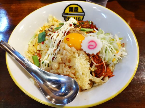 「汁なし麻婆①(ニンニク·あぶら·マヨ増し)·チーズ·背脂·追」@麺屋まるいちの写真