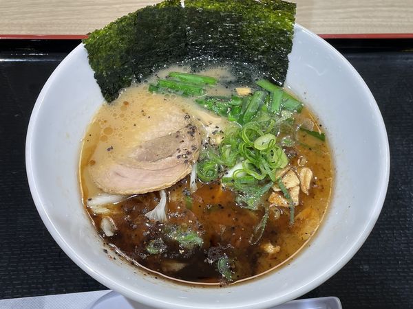 「黒マー油ガーリック豚骨醤油　￥８８０」@横浜八景楼 アピタ大府店の写真