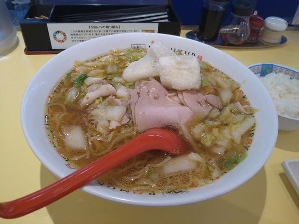 「美味しいラーメン（揚げもちトッピング）」@どうとんぼり神座 八幡店の写真