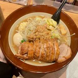 大豚8枚 麺増し 味玉