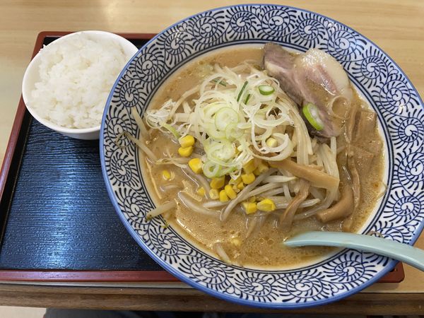 「味噌ラーメン・無料ライス」@十勝 行田店の写真