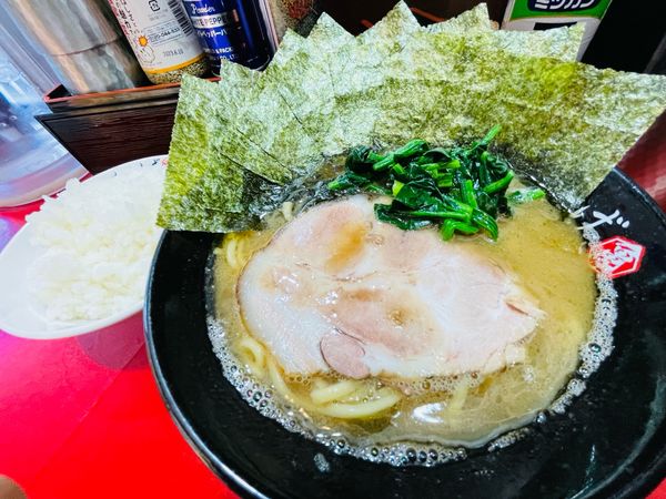 「ラーメン 並 800円 のり 100円 ライス 100円」@濃厚タンメン かめしげの写真