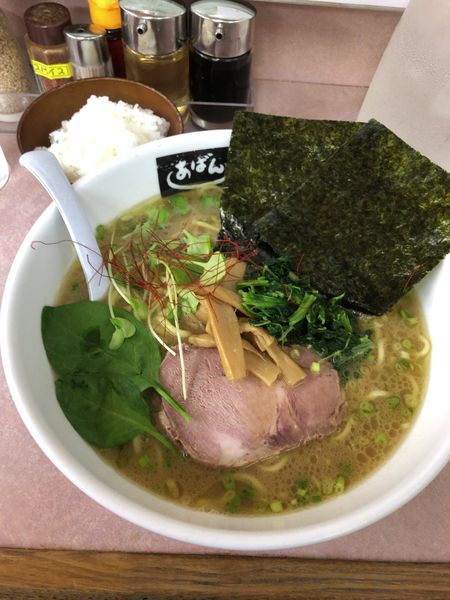 「ラーメン(大盛り)」@横浜ラーメン あばん 上尾西口駅前店の写真