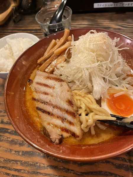 「辛味噌カレーラーメン」@西麻布 しゅういち 等々力店の写真