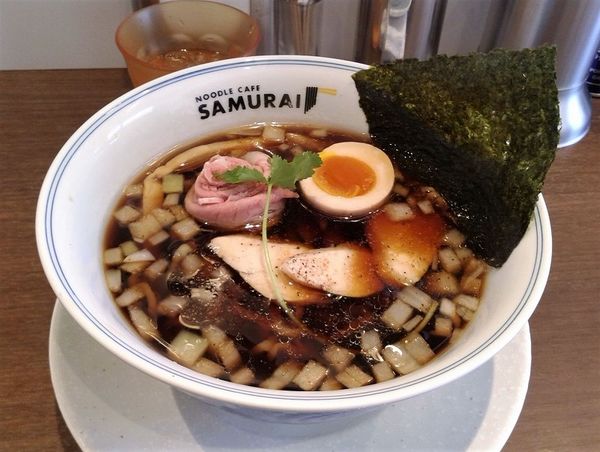 「侍中華そば(880円)」@NOODLE CAFE SAMURAIの写真