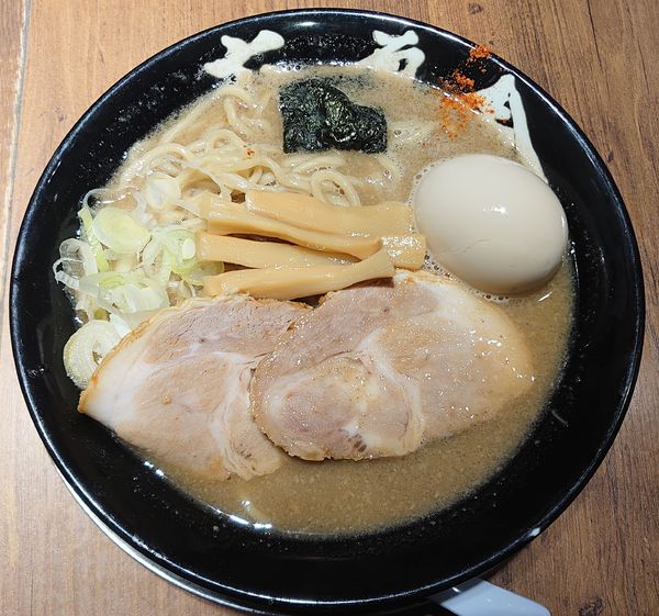 「特製中華そば(並、950円)」@六厘舎 大崎店の写真