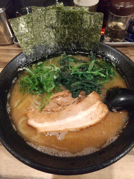「ラーメン」@横浜家系ラーメン まる金 石川家の写真