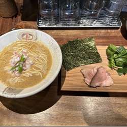 豚骨強めのクレイジーハウス