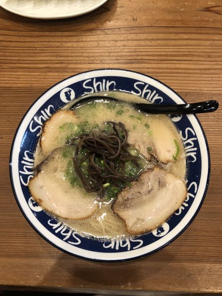 「チャーシューめん」@博多らーめん ShinShin 天神本店の写真