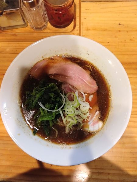 「薩摩若軍鶏の特製醤油らーめん」@秋葉原ラーメン わいずの写真