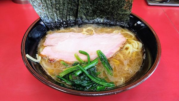 「ラーメン(味濃いめ･麺硬め)+海苔」@田上家の写真