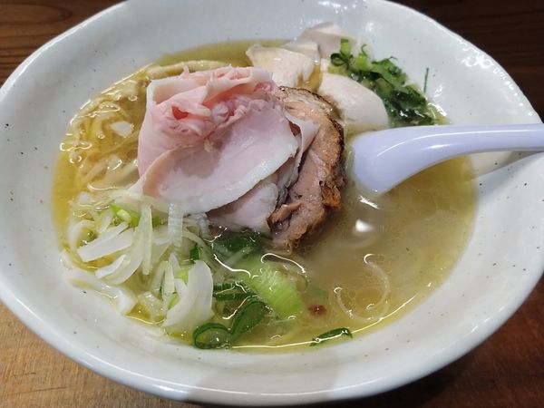 「塩3種チャーシューメン」@らーめん 波の花の写真