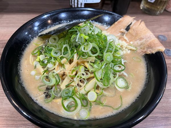 「こってり九条ネギチャーシューメン」@特製ラーメンはせがわの写真