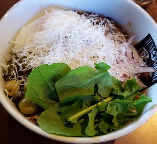 「濃厚トマト＆チーズ 洋風混ぜソバ￥８５０＋全トピ＋追い飯」@特製飯屋 Highwayの写真