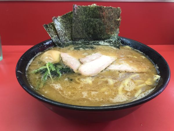 「ラーメン、味玉」@ラーメン杉田家の写真
