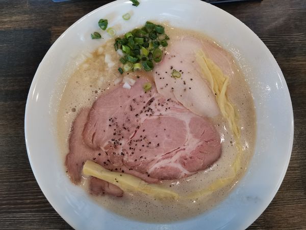 「濃厚あわ鶏中華」@らーめん壱輝 煌の写真