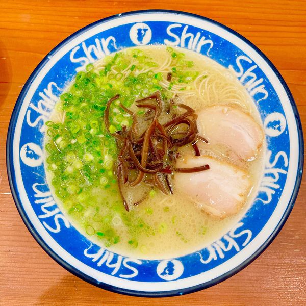 「らーめん」@博多らーめん ShinShin 天神本店の写真