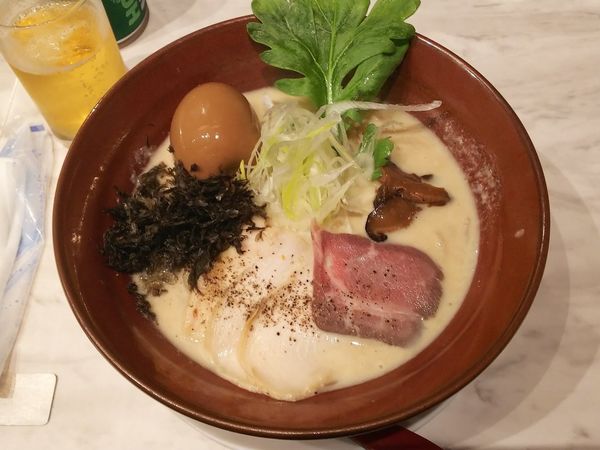 「こってりラーメン＋味玉（蘭王）　750＋150円」@ラーメンみなとやの写真