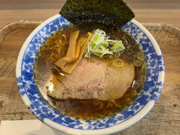 「煮干醤油ラーメン」@凌駕IDEA イオンモール松本店の写真